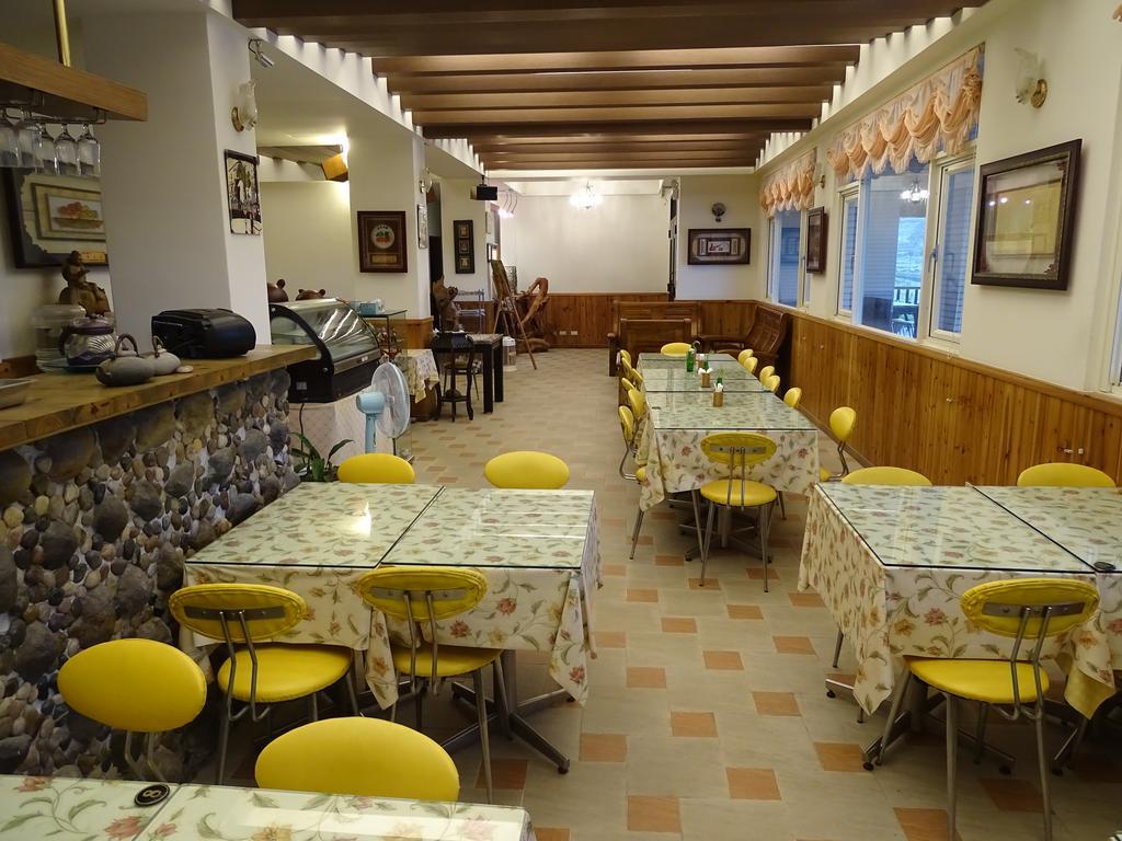 Emoonten Homestay Sanzhi Bagian luar foto